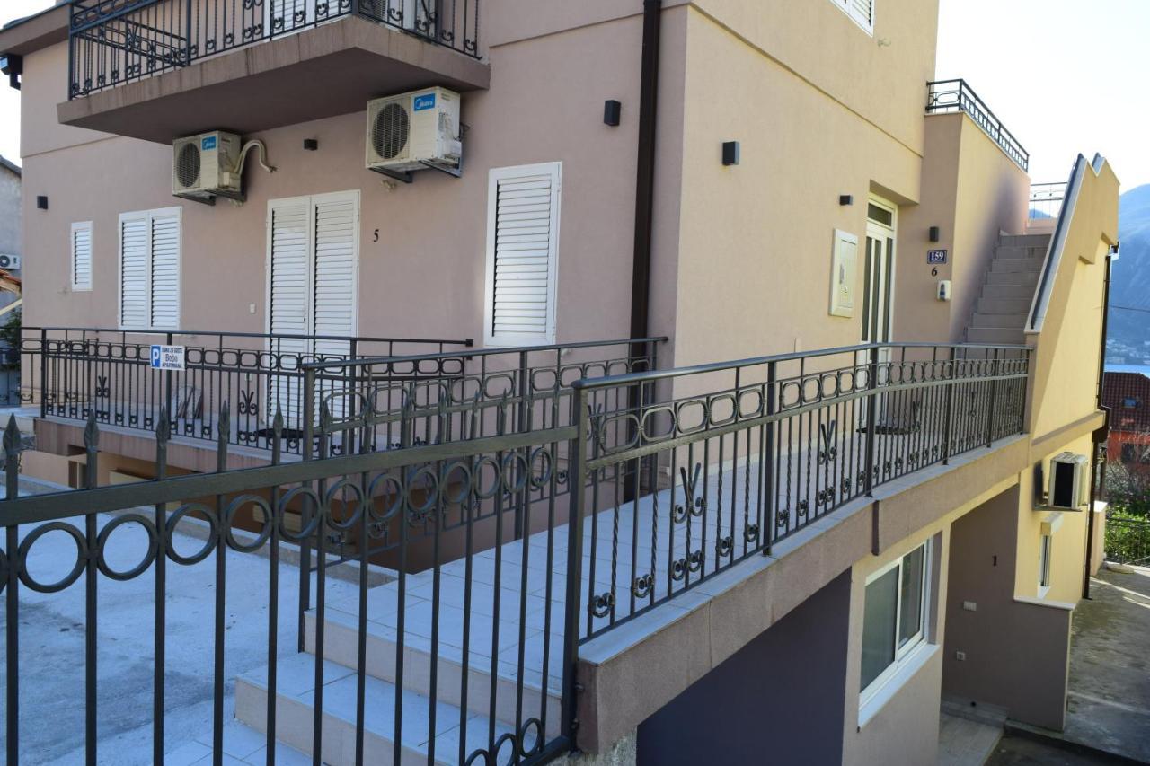 Apartmani Bobo โกตอร์ ภายนอก รูปภาพ