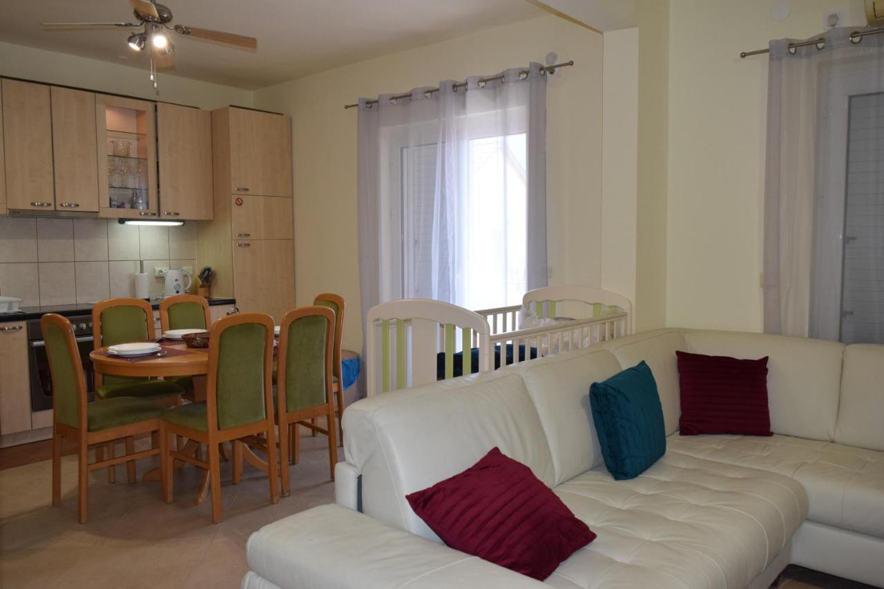 Apartmani Bobo โกตอร์ ภายนอก รูปภาพ