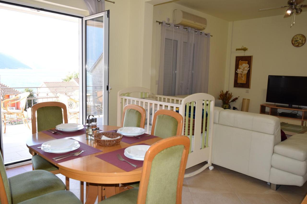 Apartmani Bobo โกตอร์ ภายนอก รูปภาพ